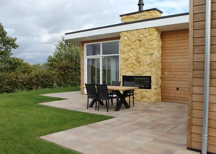 Ravenbosch 4 Ppl シャレー *